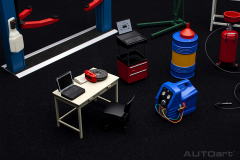 1/18 AUTOART Garage kit set (version 2) - 49111