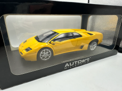 1/18 AUTOart Lamborghini Diablo 6.0 Yellow