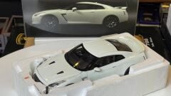 KYOSHO - NİSSAN - GT-R (R35) PREMİUM EDİTİON