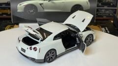 KYOSHO - NİSSAN - GT-R (R35) PREMİUM EDİTİON