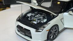 KYOSHO - NİSSAN - GT-R (R35) PREMİUM EDİTİON