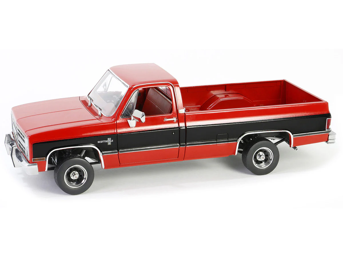 1:18 Greenlight 1984 Chevrolet K10 Scottsdale Apple Red & Midnight Black