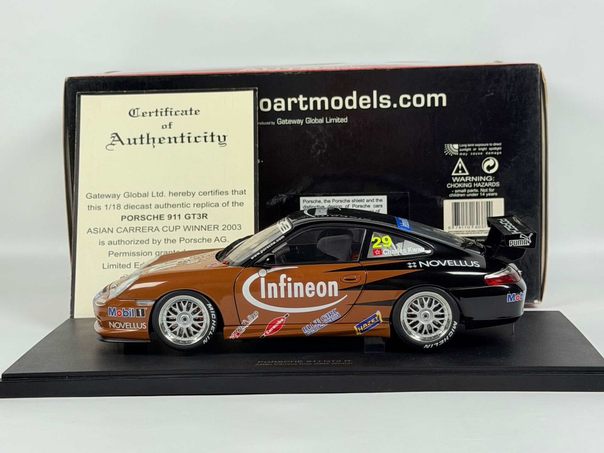 1/18 AUTOart PORSCHE 911 GT3 R ASIAN CARRERA CUP 2003 WINNER - 80375