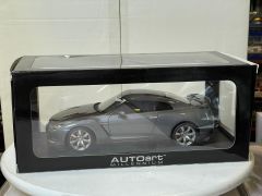 AUTOART - NISSAN - GT-R (R35) 2007