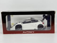 1/18 AUTOart PEUGEOT 206 T16 PIKES PEAK RACE CAR - 81355