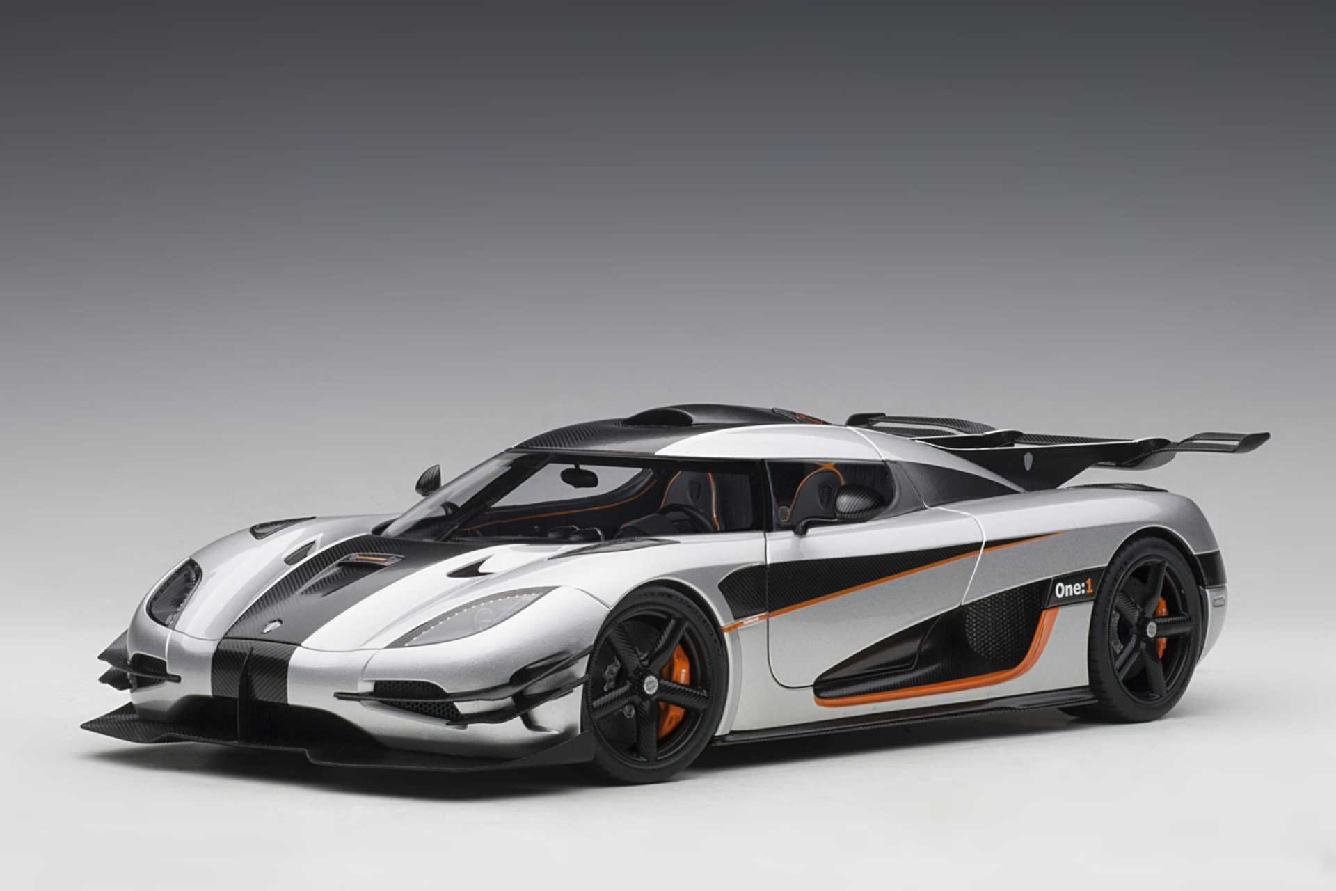 1/18 AUTOART - KOENIGSEGG - 1 ONE 2014
