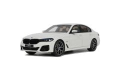 GT-SPIRIT - BMW - 5-SERIES 545e xDRIVE M-SPORT (F90) 2023