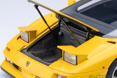 Ön Sipariş - 1/18 AUTOart Lamborghini Diablo SE JOTA (Superfly Yellow)