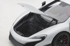 AUTOART - McLAREN - 675LT 2015