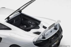 AUTOART - McLAREN - 675LT 2015