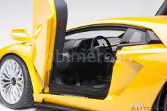 AUTOART LAMBORGHINI AVENTADOR S 2017