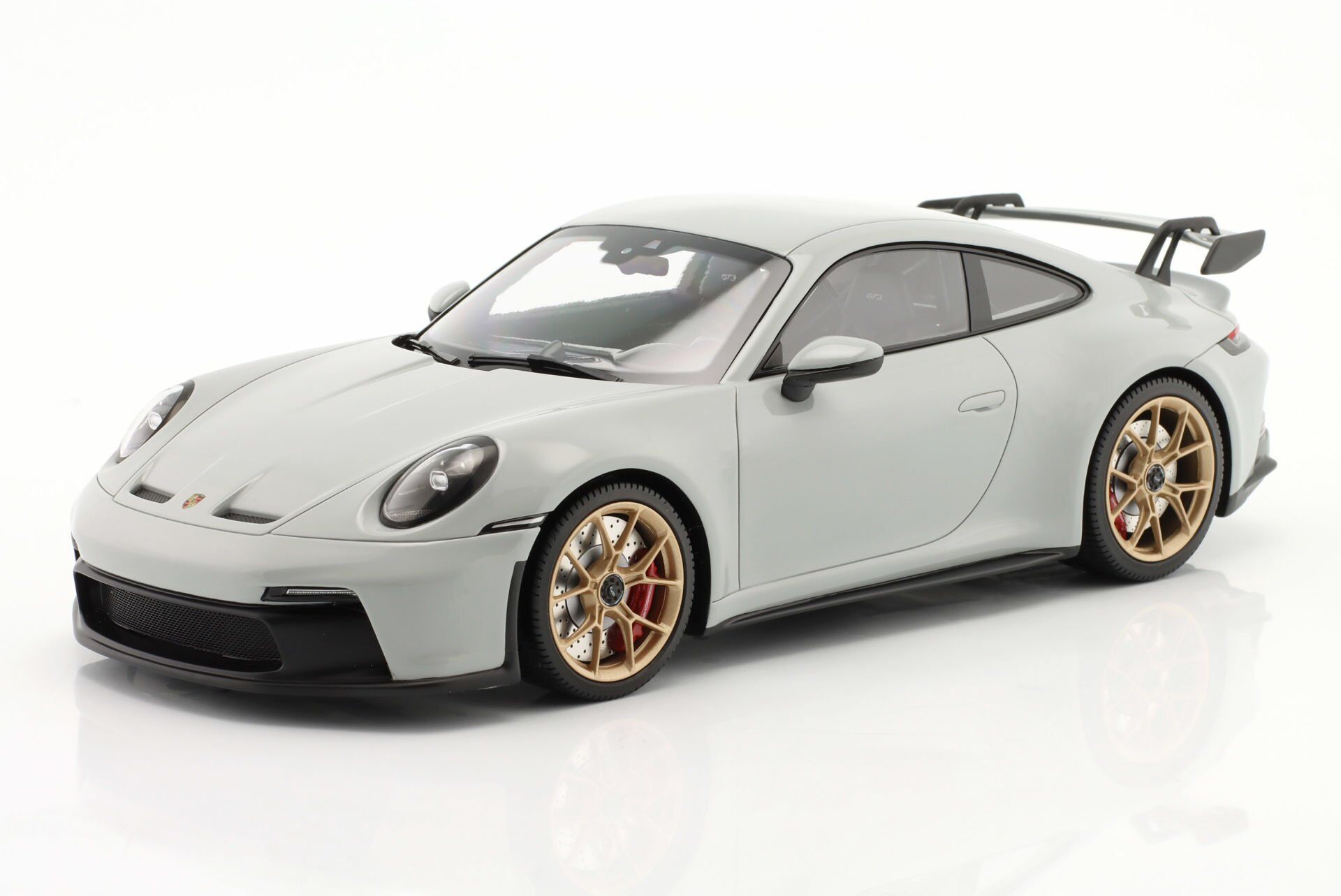 MINICHAMPS - PORSCHE - 911 992 GT3 COUPE 2021 - GOLD WHEELS