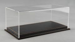 LYRD BOX 1:18 ÖLÇEK  FREEMONT BLACK DERİ SERGİLEME STANDI - (TURUNCU DİKİŞ) LY123