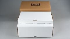 LYRD BOX 1:18 ÖLÇEK CARBON BAKIR DERİ SERGİLEME STANDI - (TURUNCU DİKİŞ) LY126