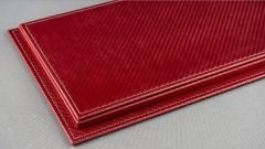 LYRD BOX 1:18 ÖLÇEK CARBON WINE RED DERİ SERGİLEME STANDI - (BEYAZ DİKİŞ) LY128