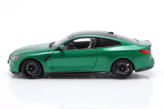Ön Sipariş - 1/18 MINICHAMPS BMW M4 2024 Green Metallic - 110020142