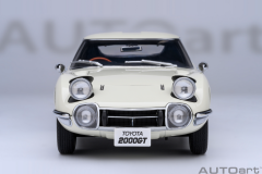 Ön Sipariş - 1/18 AUTOart Toyota 2000GT 1967 (White) - 79546