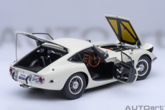 Ön Sipariş - 1/18 AUTOart Toyota 2000GT 1967 (White) - 79546