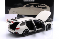 Ön Sipariş - 1/18 MINICHAMPS BMW i5 M60 Touring Year 2024 white metallic - 110023601