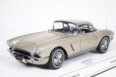 1/18 AUTOART - CHEVROLET - CORVETTE SPIDER HARD-TOP 1962