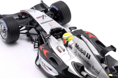 Ön Sipariş - 1/18 MINICHAMPS Lewis Hamilton McLaren MP4/19 Autosport Young Driver Test Silverstone 2004
