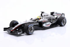 Ön Sipariş - 1/18 MINICHAMPS Lewis Hamilton McLaren MP4/19 Autosport Young Driver Test Silverstone 2004