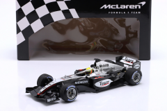 Ön Sipariş - 1/18 MINICHAMPS Lewis Hamilton McLaren MP4/19 Autosport Young Driver Test Silverstone 2004