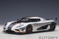 Ön Sipariş - 1/18 AUTOart Koenigsegg Agera RS (Moon Silver/Carbon) with Orange Accents - 79024