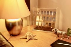 Zippo çakmaklar için set üstü sergileme ünitesi