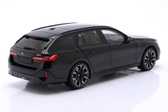 Ön Sipariş - 1/18 MINICHAMPS BMW i5 M60 Touring Year 2024 black metallic - 110023602