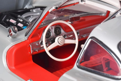 Ön Sipariş - 1/8 IXO Mercedes Benz 300 SL Gullwing W198 1955 Kit silver - 20010112