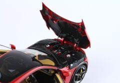 Ön Sipariş - 1/43 BBR Ferrari Purosangue Rosso Corsa With Panoramic Roof - BBR43002B