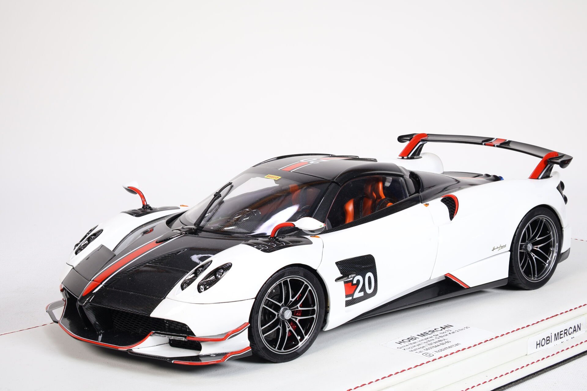 LCD-MODEL - PAGANI - HUAYRA BC ROADSTER N 20 2017