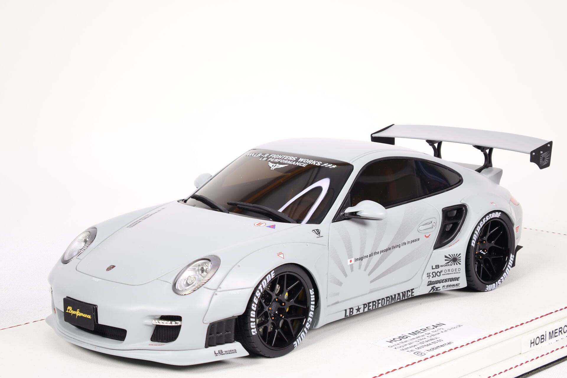 1/18 GT-SPIRIT - PORSCHE - 911 997-2 TURBO COUPE LB PERFORMANCE 2010