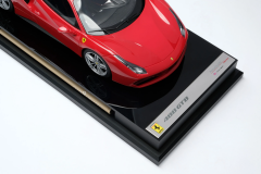 1/18 Amalgam Ferrari 488 GTB - M5927