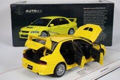 1/18 AUTOart MITSUBISHI EVO VII 2001