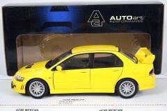 1/18 AUTOart MITSUBISHI EVO VII 2001