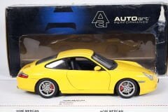 1/18 AUTOart PORSCHE CARRERA 911 COUPE (996)