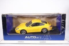 1/18 AUTOart PORSCHE CARRERA 911 COUPE (996)
