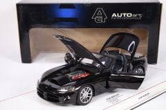 1/18 AUTOART DODGE VIPER SRT 2003