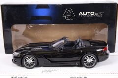 1/18 AUTOART DODGE VIPER SRT 2003