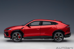 1/18 AUTOart Lamborghini Urus (Rosso Efesto)