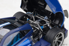 1/18 AUTOart Pagani Huayra BC (Blu Francia/Carbon) - 78277