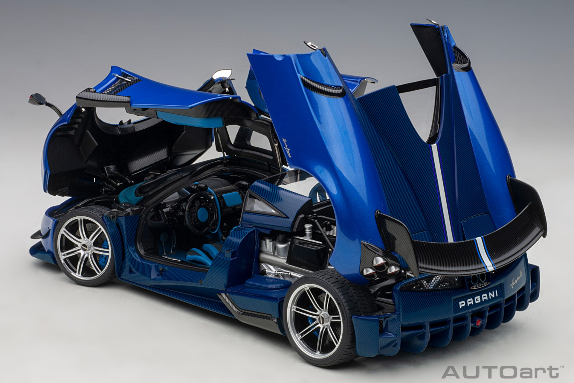 1/18 AUTOart Pagani Huayra BC (Blu Francia/Carbon) - 78277