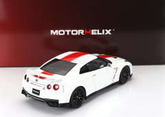 MOTORHELIX - NISSAN - SKYLINE GT-R (R35) WITH ENGINE AND ACCESSORIES 2016