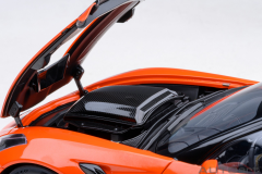 Ön Sipariş - 1/18 AUTOart Chevrolet Corvette C7 ZR1 (Sebring Orange Tintcoat) - 71279