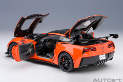 Ön Sipariş - 1/18 AUTOart Chevrolet Corvette C7 ZR1 (Sebring Orange Tintcoat) - 71279