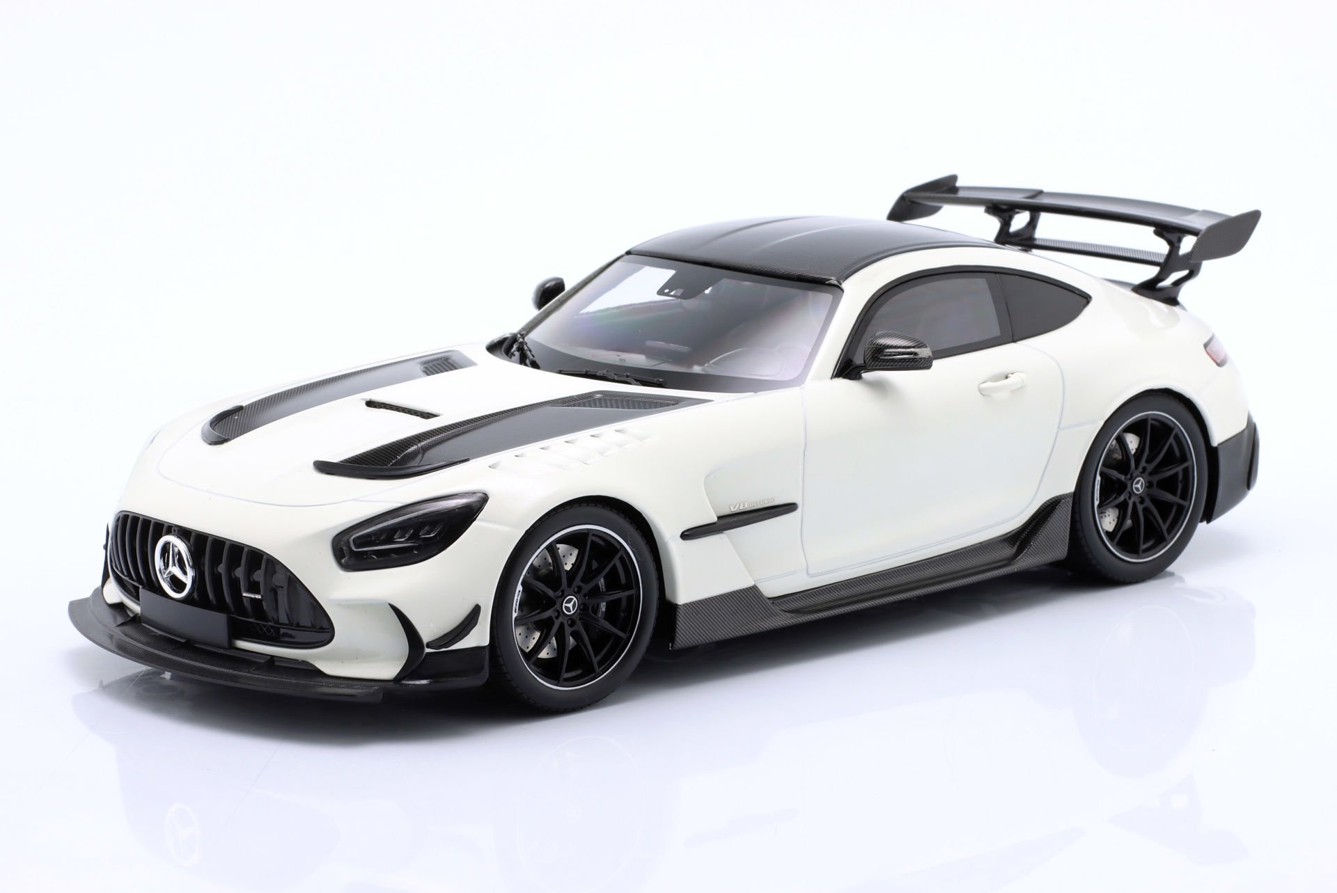 MINICHAMPS - MERCEDES BENZ - AMG GT V8 BLACK SERIES 2020