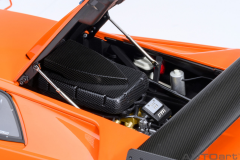 Ön Sipariş - 1/18 AUTOart Lamborghini Diablo GTR (Arancio Ishtar) - 79139