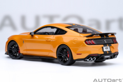 Ön Sipariş - 1/18 AUTOart Ford Mustang Shelby GT500 (Cyber Orange) - 73099